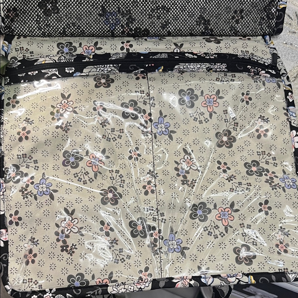 NWOT  Vera Bradley Iconic Grand Hanging Organizer - Picture 6 of 16